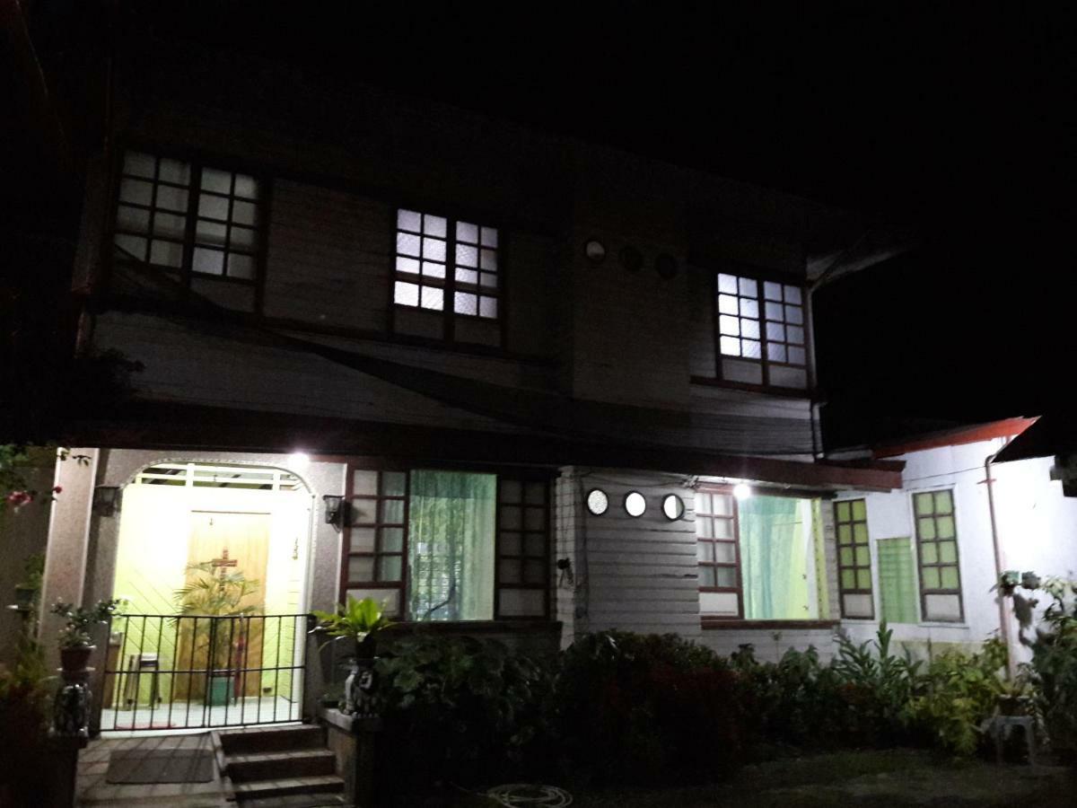 Green Bamboo Transient House イロイロ エクステリア 写真